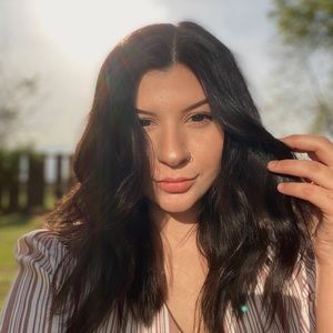 Meet your Posher, Anne-marie